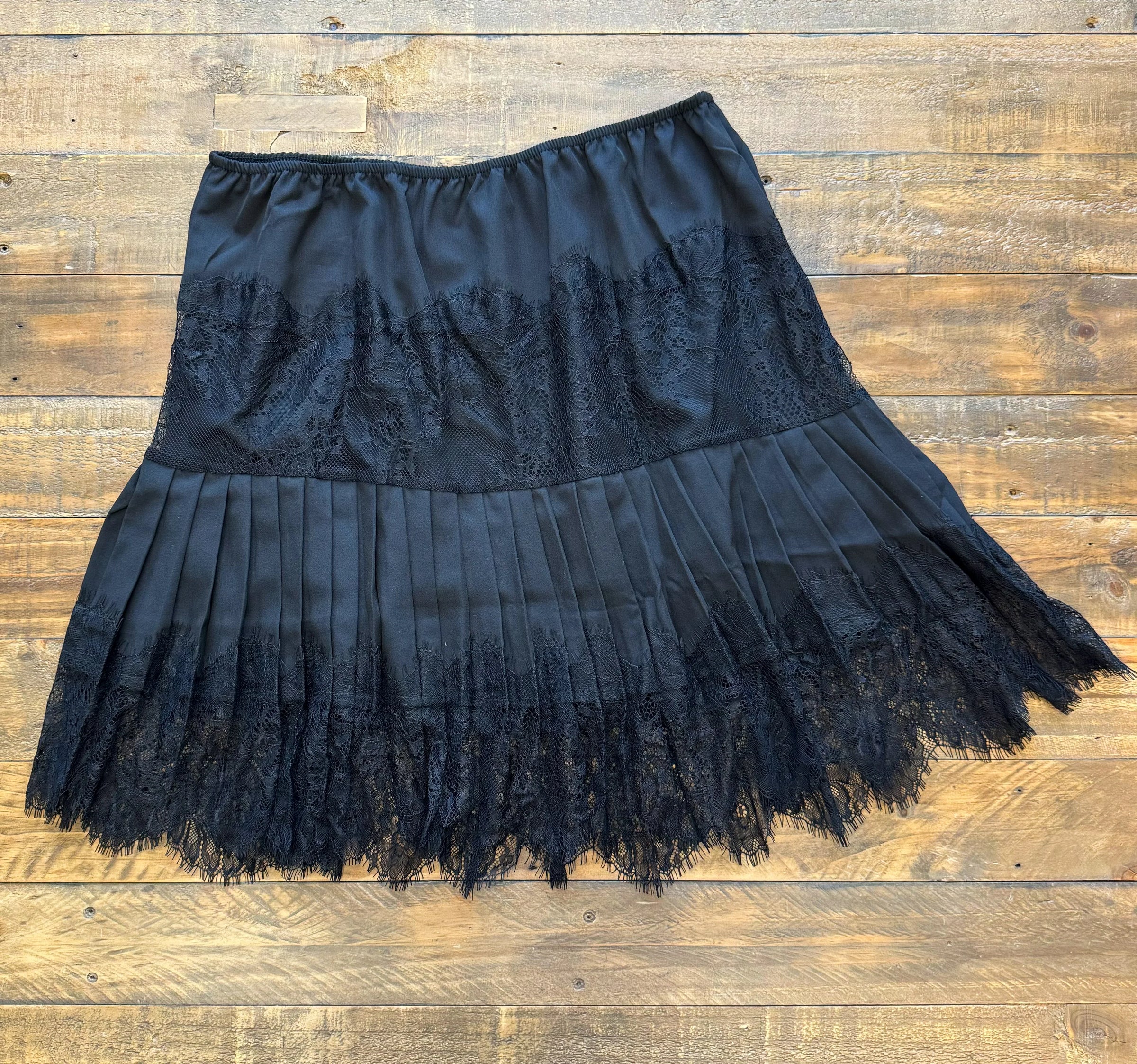 PREORDER: Viviane Lace Slip Skirt in Two Colors
