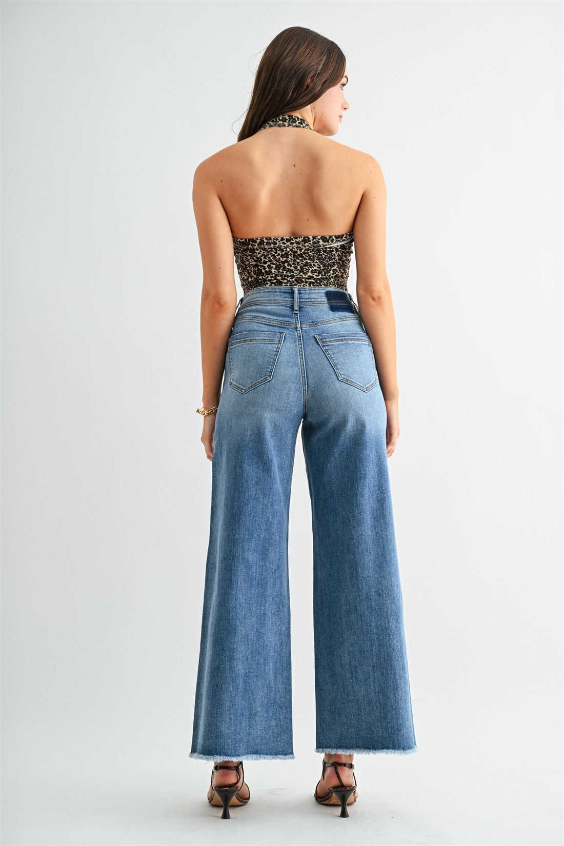 Wide Seam Raw Hem