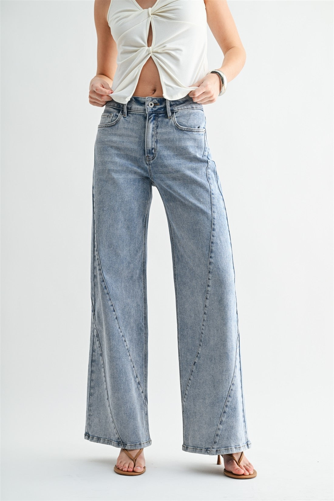 Wide Leg Flattering Detail