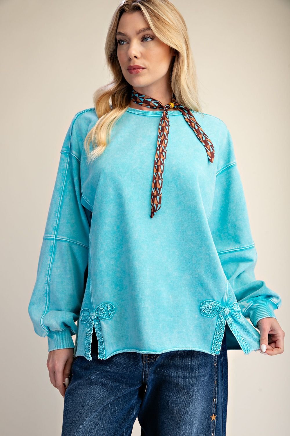Day Blue Bow Pullover